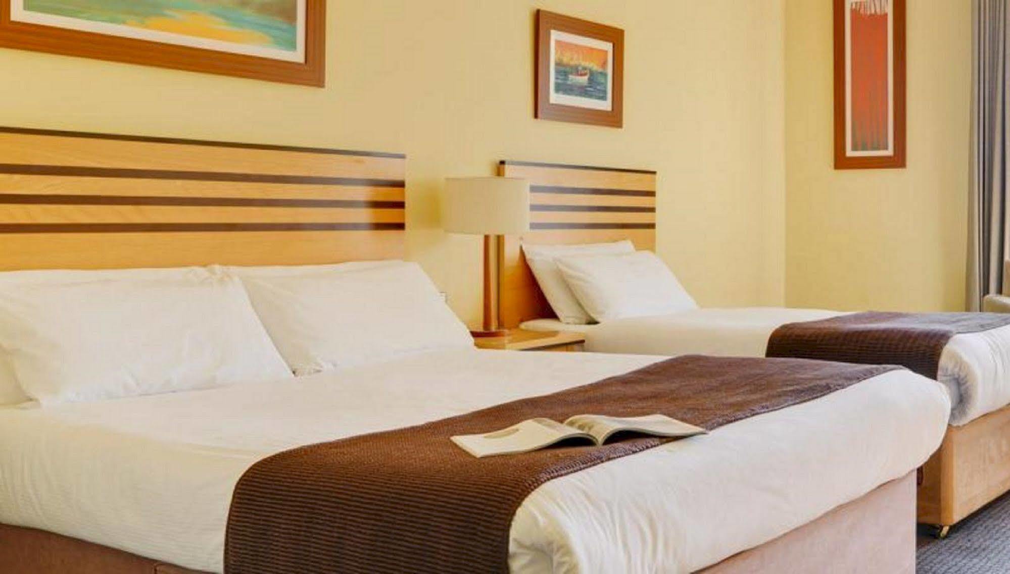 Breaffy Woods Hotel Castlebar Eksteriør bilde